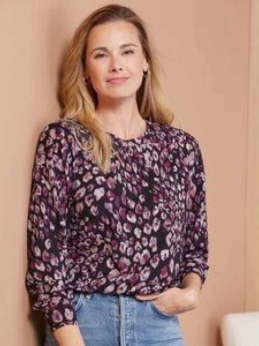 Evereve Long-Sleeve Leopard Print Pullover with Purple/Pink